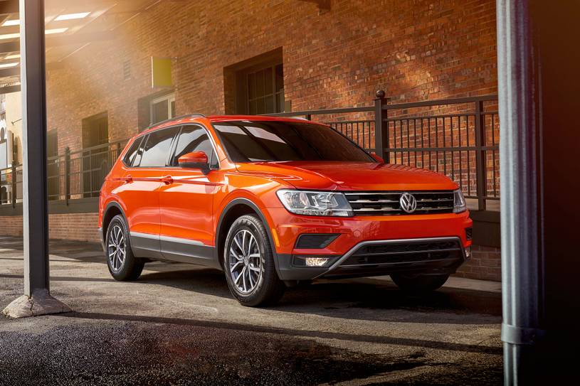 2018_volkswagen_tiguan_4dr-suv_se_fq_oem_1_815.jpg