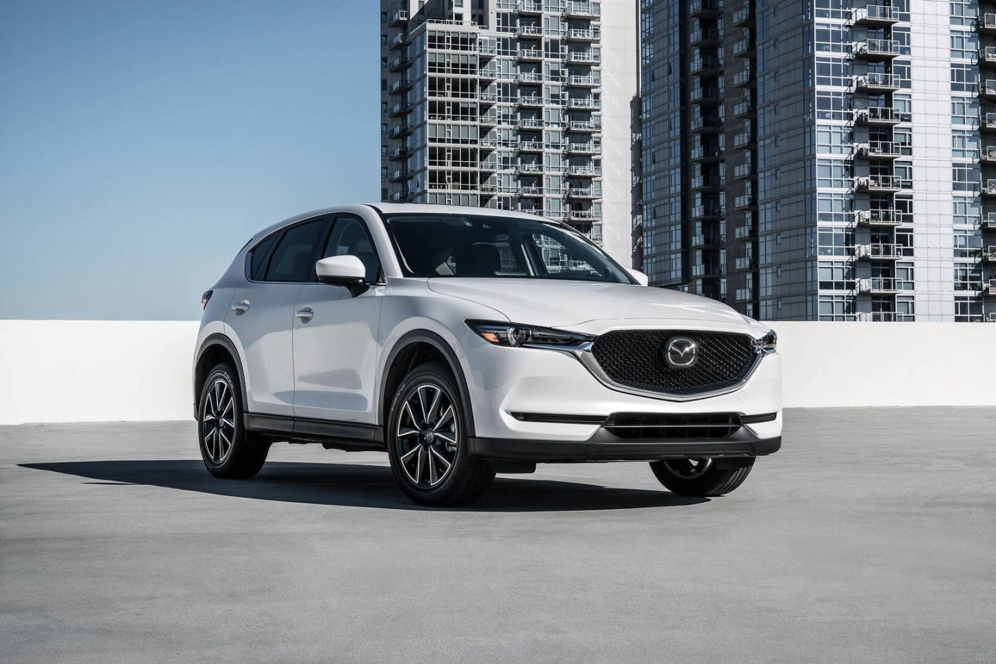 2017_mazda_cx-5_4dr-suv_grand-touring_fq_oem_1_1600x1067.jpg 2017_mazda_cx-5_4dr-suv_grand-touring_fq_oem_1_1600x1067.jpg