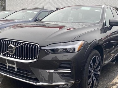 VOLVO XC60 HYBRID 2023 B5 PLUS BRIGHT THEME