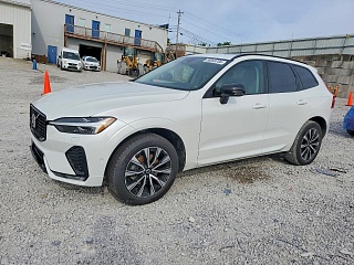 VOLVO XC60 PLUS 2022