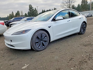 TESLA MODEL 3 2025