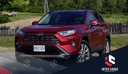 Без глюков и сверчков: выбираем Toyota RAV4 2023 из Америки