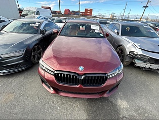 2023 BMW 5 Series, 540 I Xdrive 3.0 L Пробег -  20 548 миль Полный привод цвет Mugello Red M Shadowline Lights M Sport Package Pro Тормоза M Sport Музыка Harman/kardon