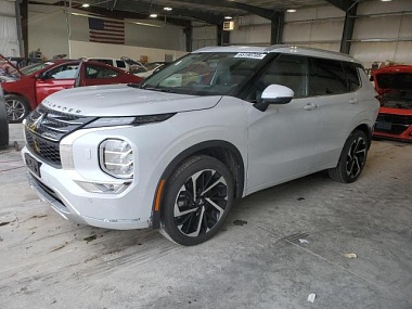 MITSUBISHI OUTLANDER SEL 2023