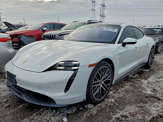 PORSCHE TAYCAN 2022
