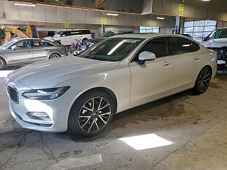 VOLVO S90 T5 MOMENTUM  2017