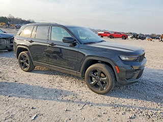 JEEP GRAND CHEROKEE LAREDO 2024