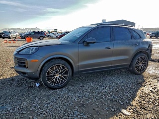 PORSCHE CAYENNE E-HYBRID 2024