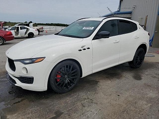 MASERATI LEVANTE BASE 2022