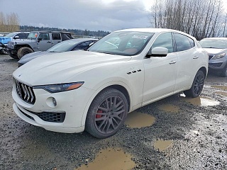 MASERATI LEVANTE BASE 2022
