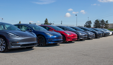 EV-ажиотаж: в США разметают Tesla с пробегом