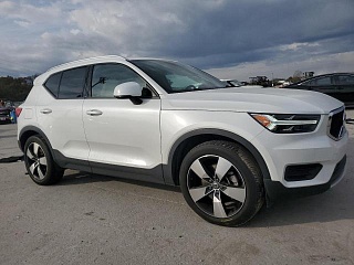 VOLVO XC40 T5 MOMENTUM  2021