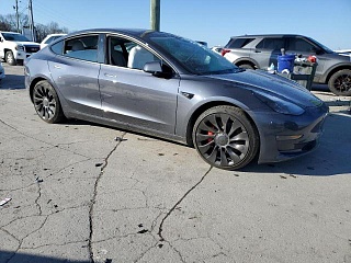 TESLA MODEL 3 2022