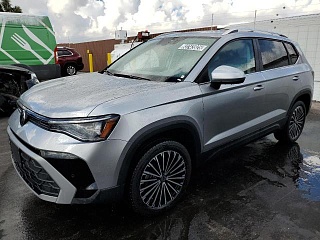 VOLKSWAGEN TAOS SE 2025