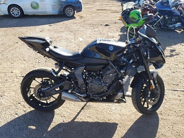 YAMAHA YZFR7 2023