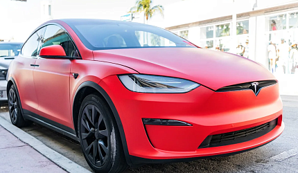 Tesla покончила с Model S и Model X и взялась за роботов
