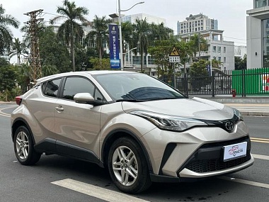 TOYOTA C-HR 2021