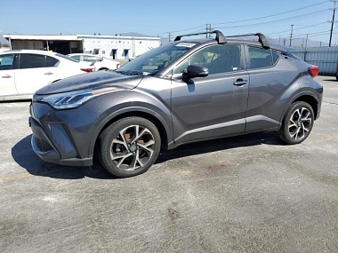 TOYOTA C-HR XLE 2021