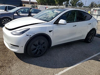 TESLA MODEL Y 2025