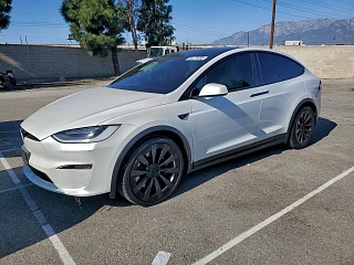 Tesla Model X 2022