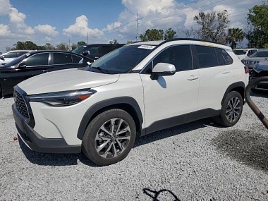 TOYOTA COROLLA CROSS XLE 2022