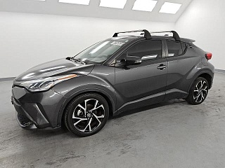 TOYOTA C-HR XLE 2021