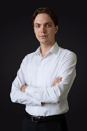 Александр Долгий